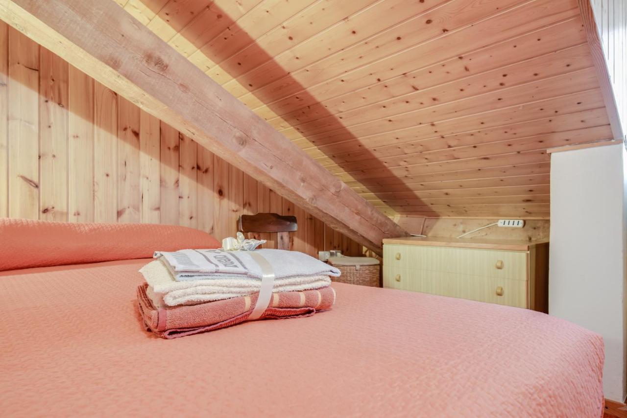 BocenagoMansarda Tra Le Dolomiti Di Brentaアパートメント エクステリア 写真